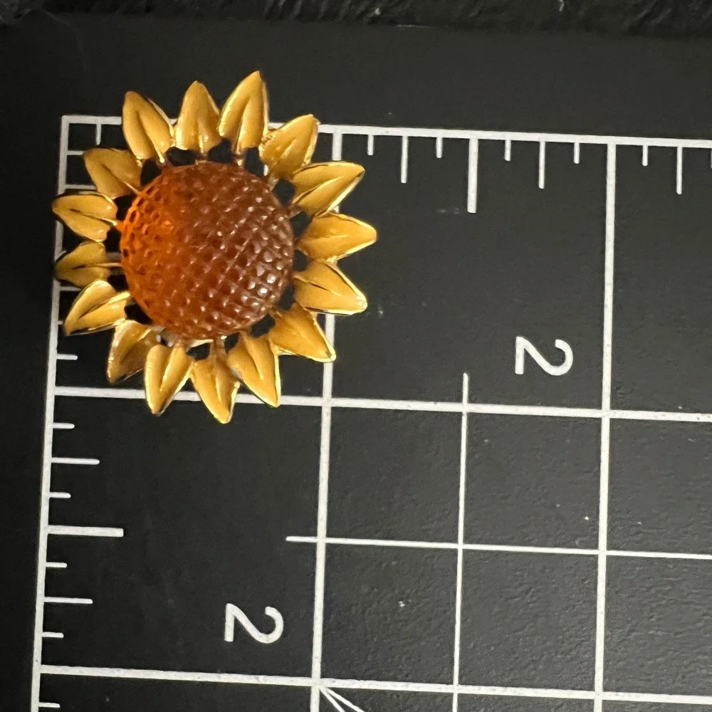 Graziano Vintage Sunflower Clip On Earrings Gold Amber Enamel 1.25